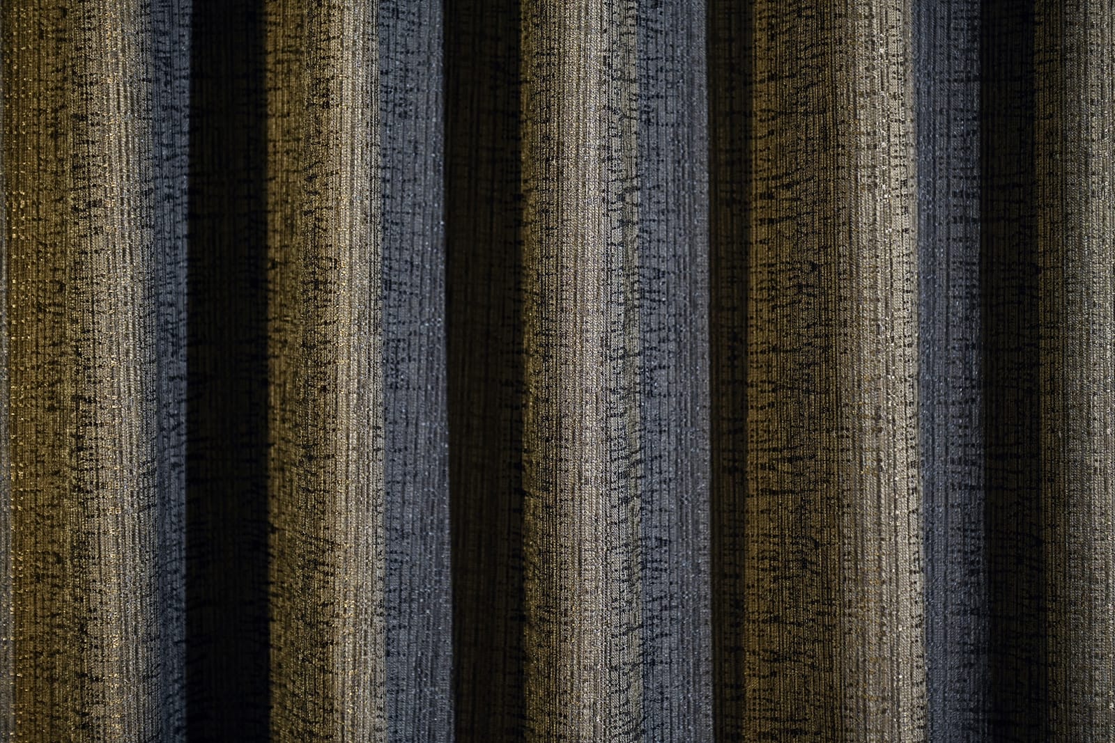 Italian Embossed — image 2