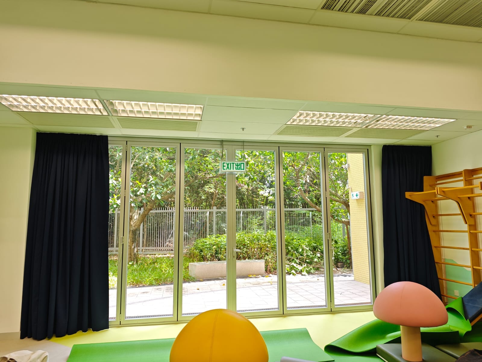 Schools — image 2
